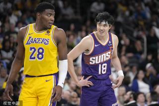 上半场结束 上半场结束