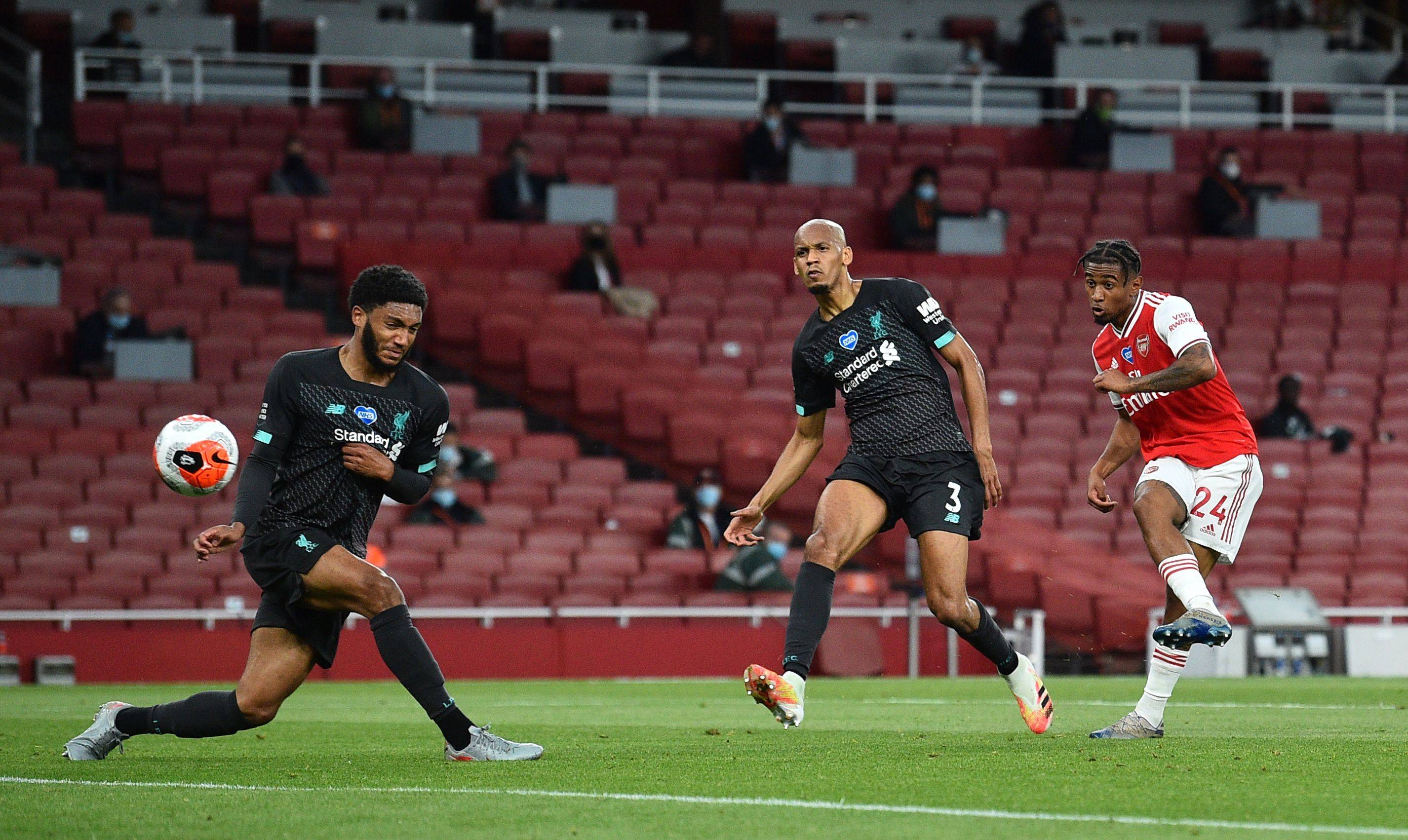 但赛场下的 但赛场下的