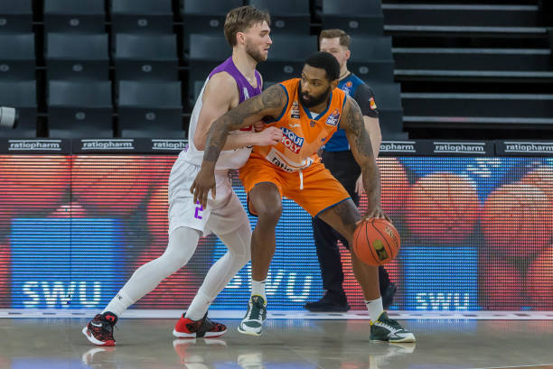 在选择外援 在选择外援