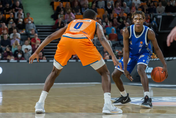 快速持球推 快速持球推