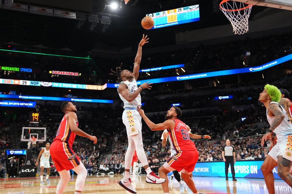 向更加国际 向更加国际